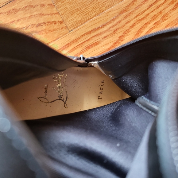 Elegant Black Suede Over-the-Knee Boots - Picture 3 of 12